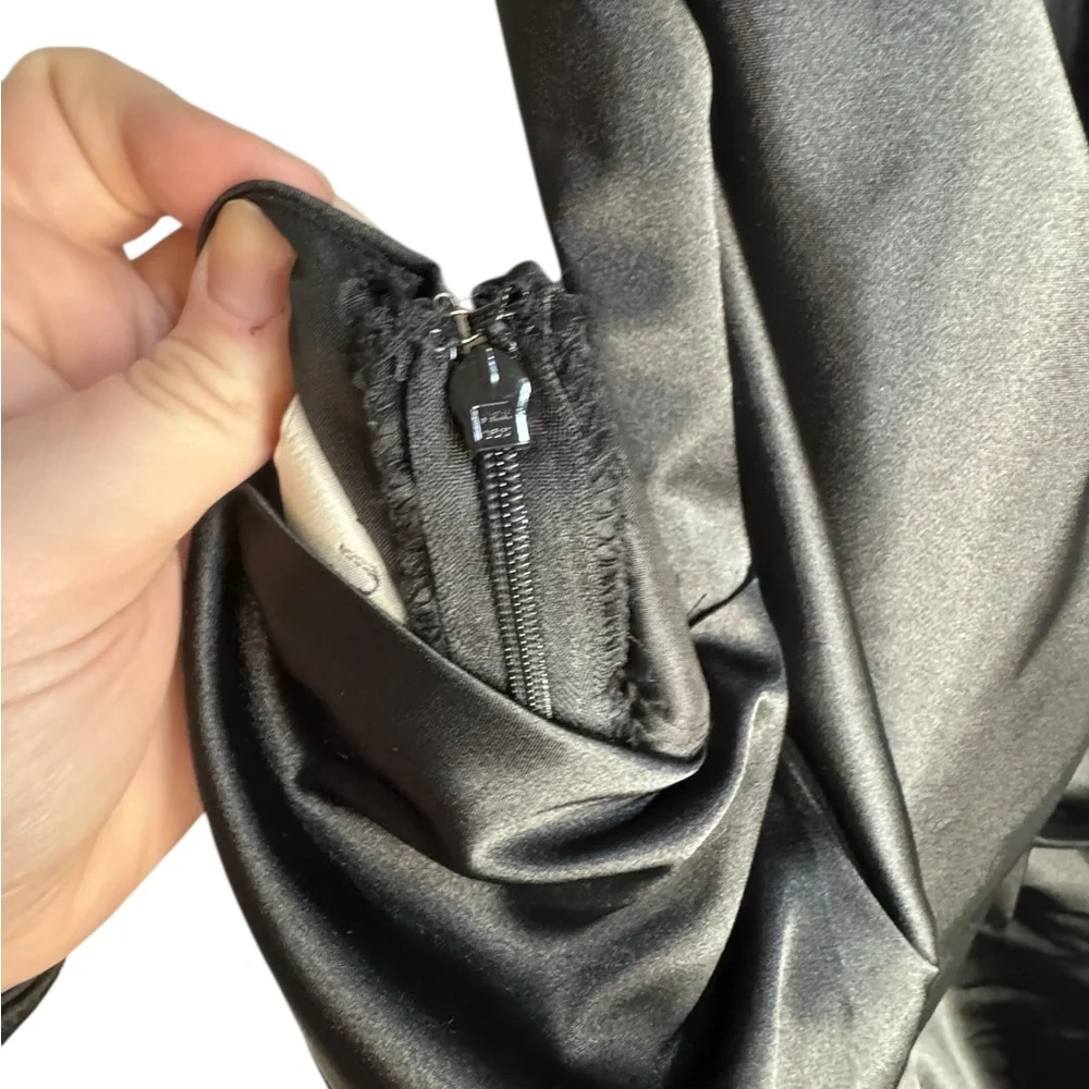 David’s Bridal Galina Signature Black Charmeuse Halter Dress - 22 - Picture 10 of 14